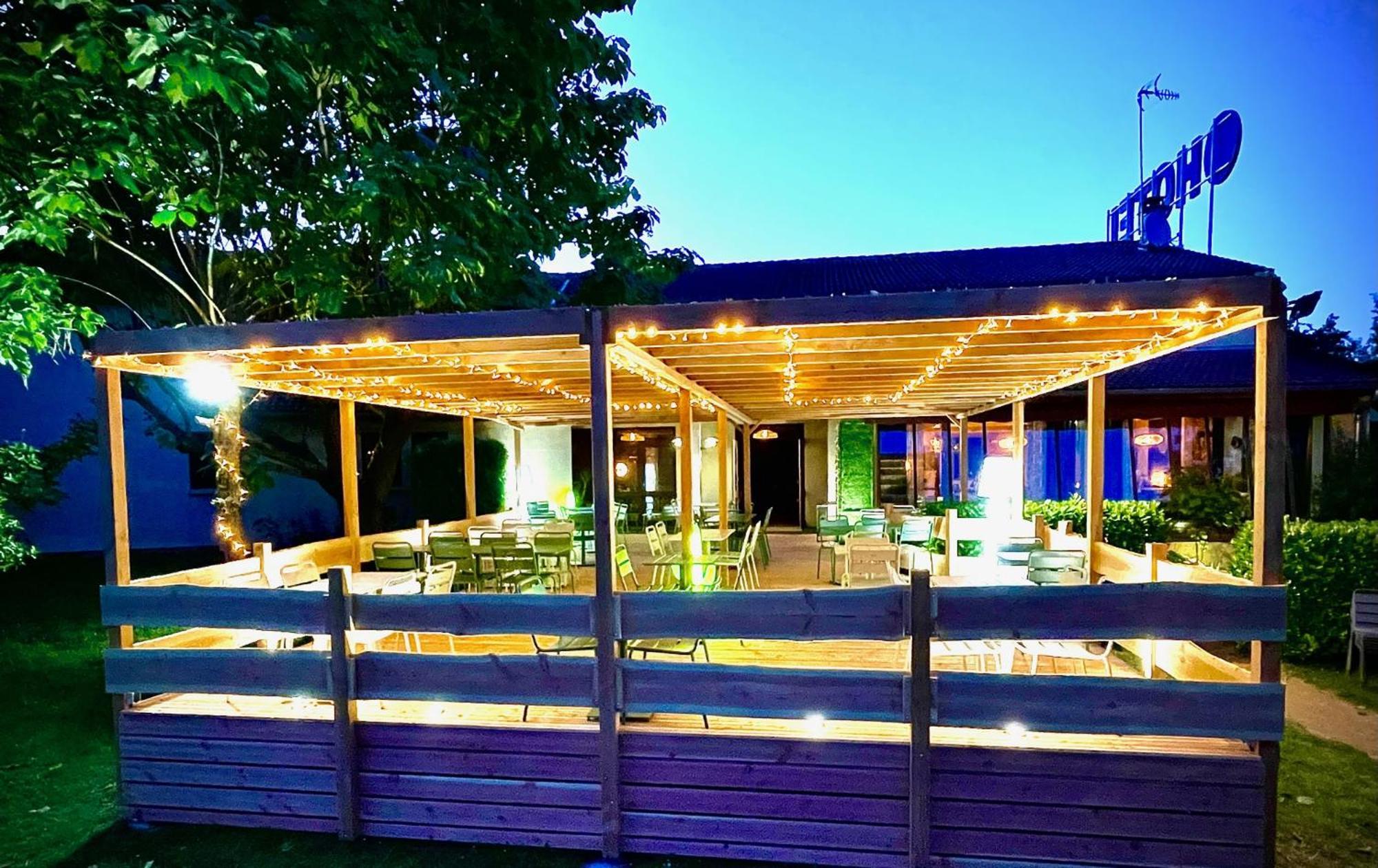 Le Mont Brouilly Hotel Quincié-en-Beaujolais Екстериор снимка